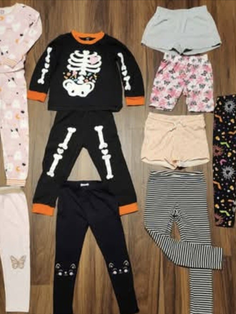 Lot of 9 Pcs Girls Sz 5/6 (Mostly 6) Clothing- 4 Pairs Leggings,  3 Pairs Shorts